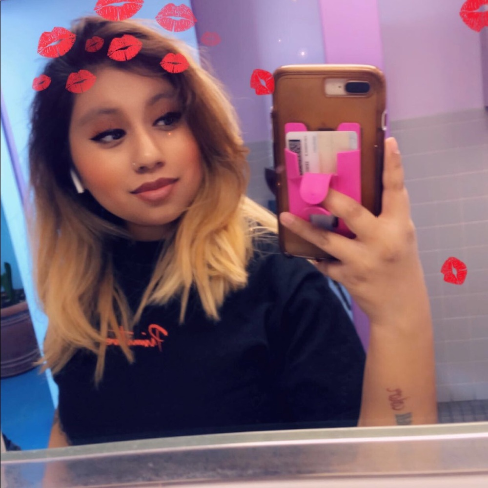 Meet your Posher, Veronica